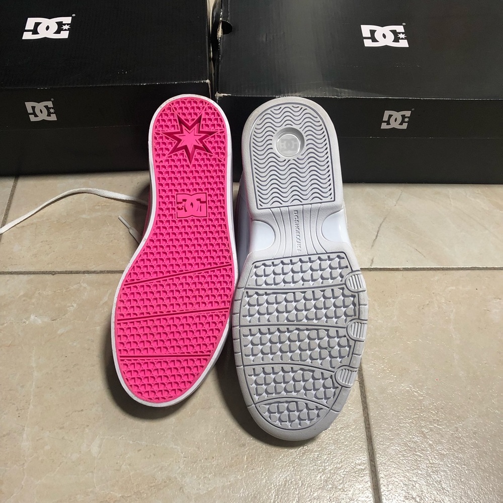2x DC Shoes - Picture 3 of 3